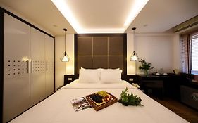 Keypad Hotel - 24 Hang Ga